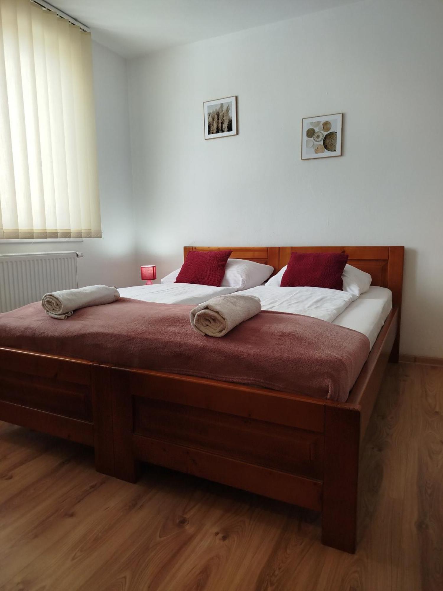 Guest House Kovalik Sucha Hora ภายนอก รูปภาพ
