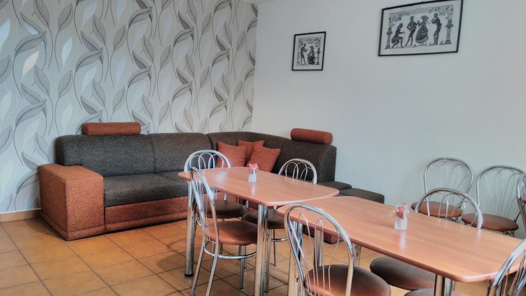 Guest House Kovalik Sucha Hora ภายนอก รูปภาพ
