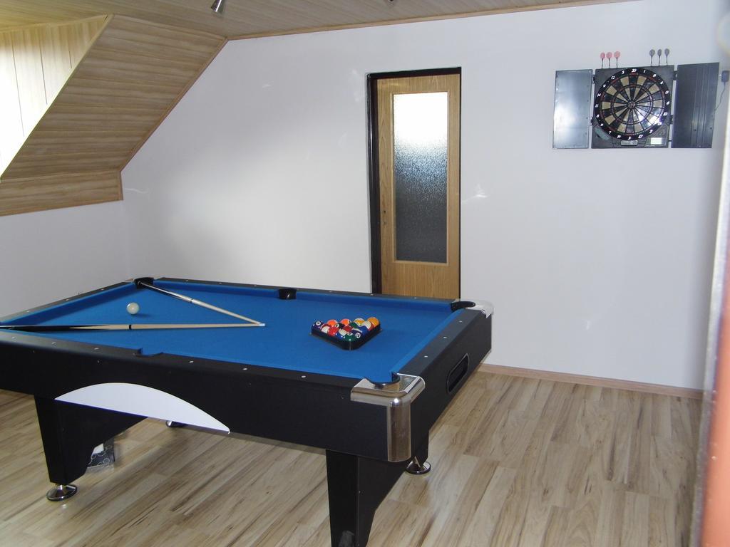 Guest House Kovalik Sucha Hora ภายนอก รูปภาพ